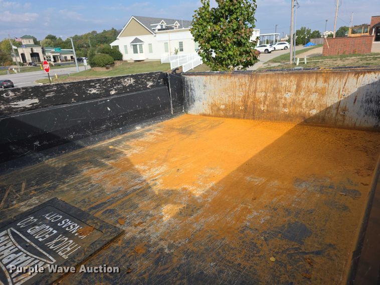 image for item FI0589 2014 Ford F350 Super Duty  dump bed pickup truck