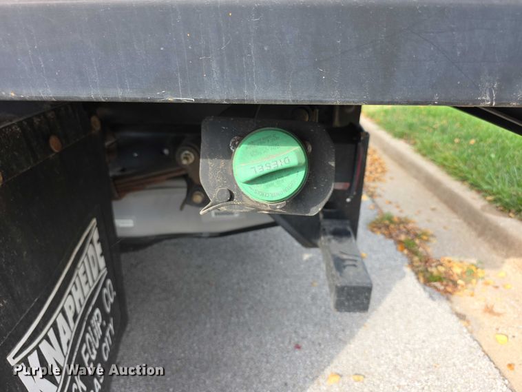 image for item FI0589 2014 Ford F350 Super Duty  dump bed pickup truck