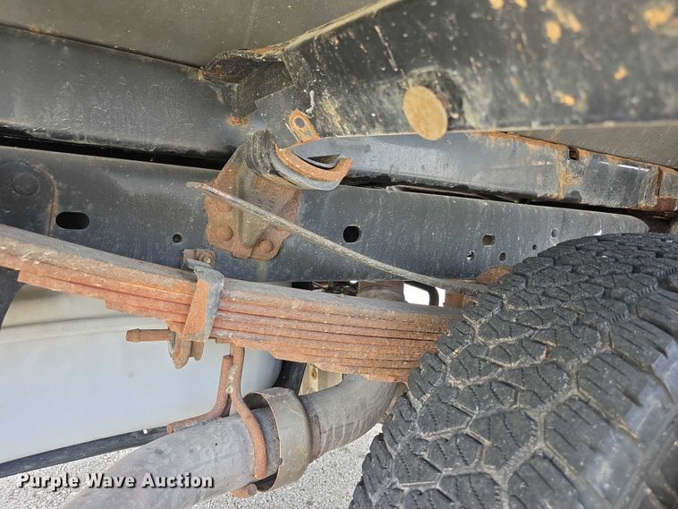 image for item FI0589 2014 Ford F350 Super Duty  dump bed pickup truck