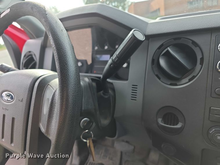 image for item FI0589 2014 Ford F350 Super Duty  dump bed pickup truck