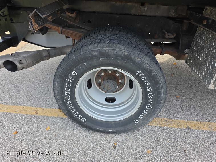 image for item FI0589 2014 Ford F350 Super Duty  dump bed pickup truck