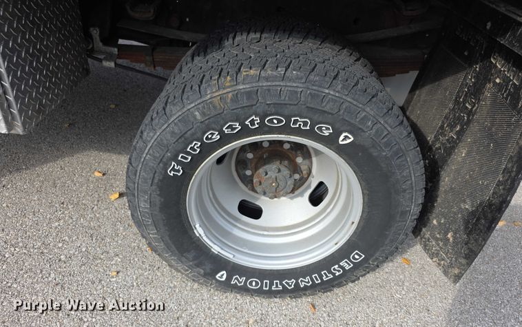 image for item FI0589 2014 Ford F350 Super Duty  dump bed pickup truck