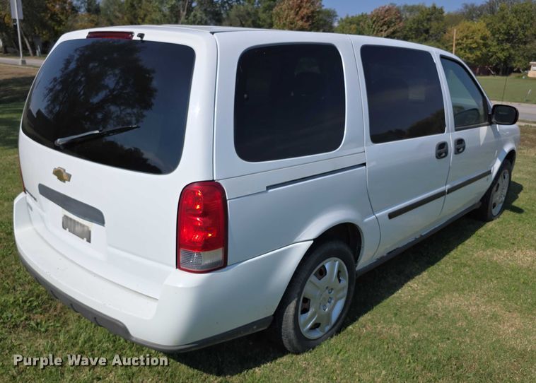 image for item FI0590 2008 Chevrolet Uplander van
