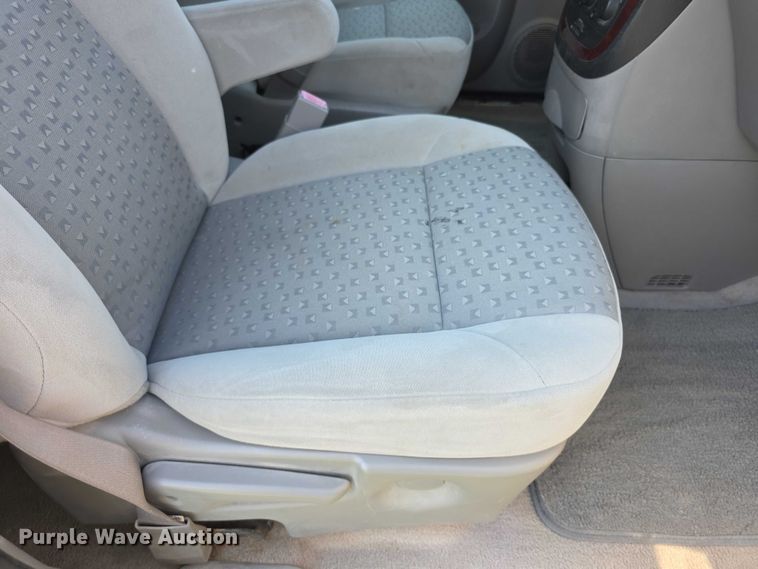 image for item FI0590 2008 Chevrolet Uplander van