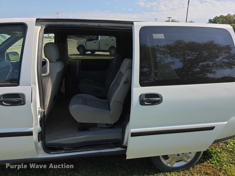 image for item FI0590 2008 Chevrolet Uplander van