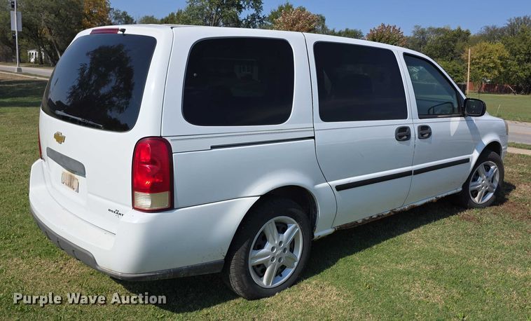 image for item FI0591 2005 Chevrolet Uplander van