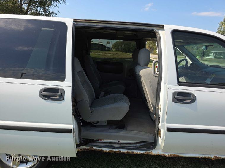 image for item FI0591 2005 Chevrolet Uplander van