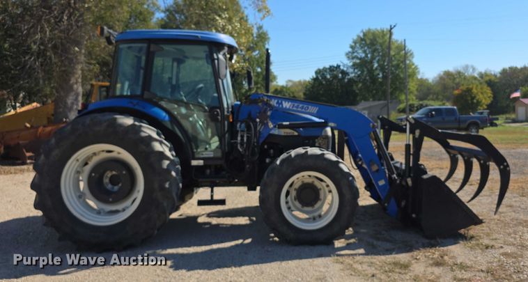 image for item FI0596 2007 New Holland TD95D MFWD tractor