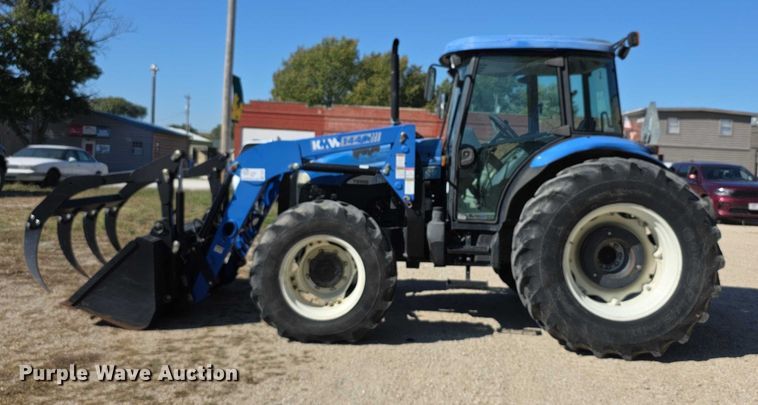 image for item FI0596 2007 New Holland TD95D MFWD tractor
