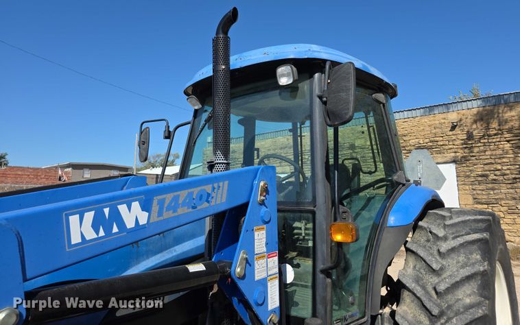 image for item FI0596 2007 New Holland TD95D MFWD tractor