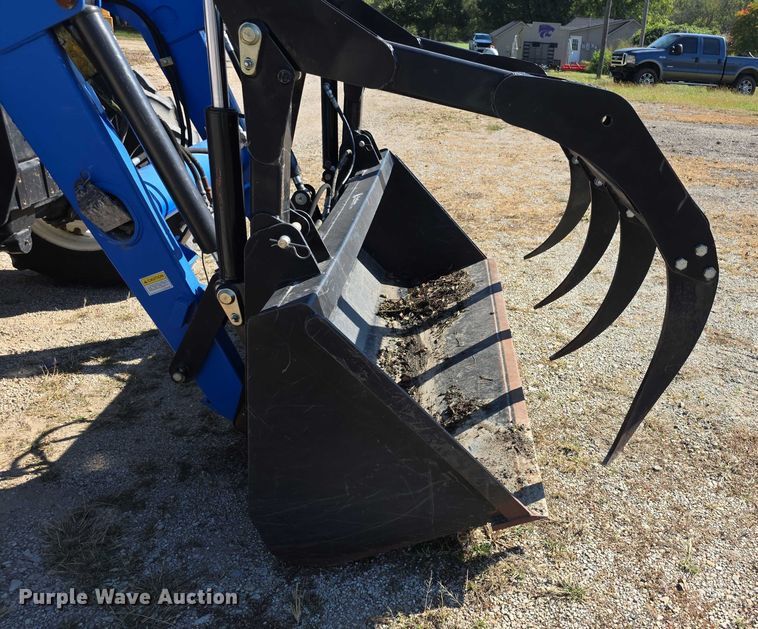 image for item FI0596 2007 New Holland TD95D MFWD tractor