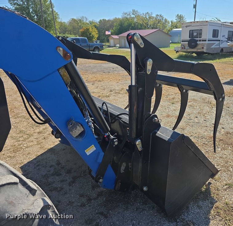 image for item FI0596 2007 New Holland TD95D MFWD tractor