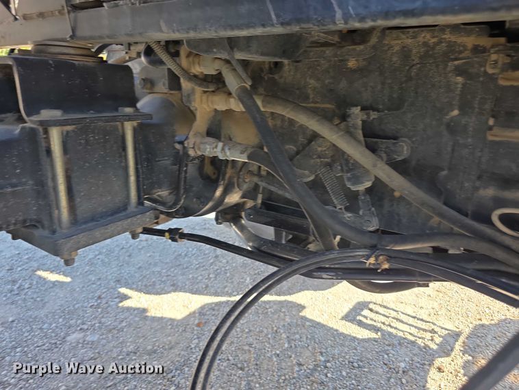 image for item FI0596 2007 New Holland TD95D MFWD tractor