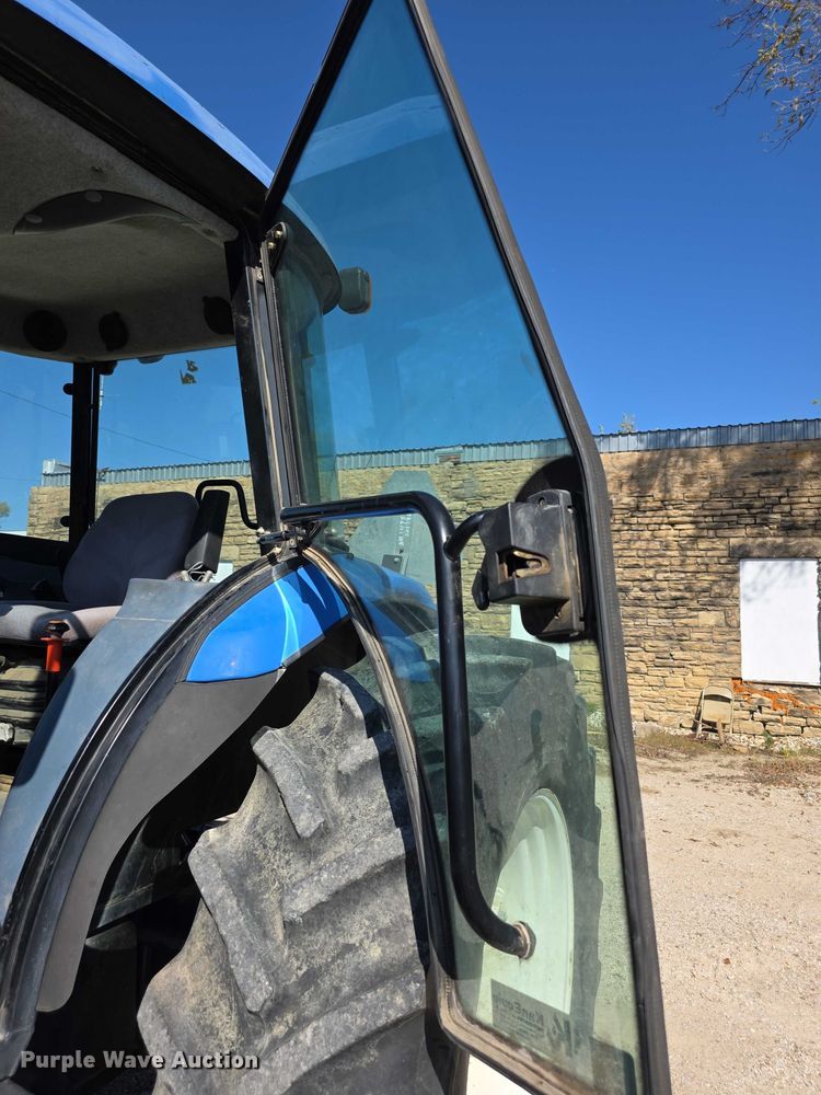 image for item FI0596 2007 New Holland TD95D MFWD tractor