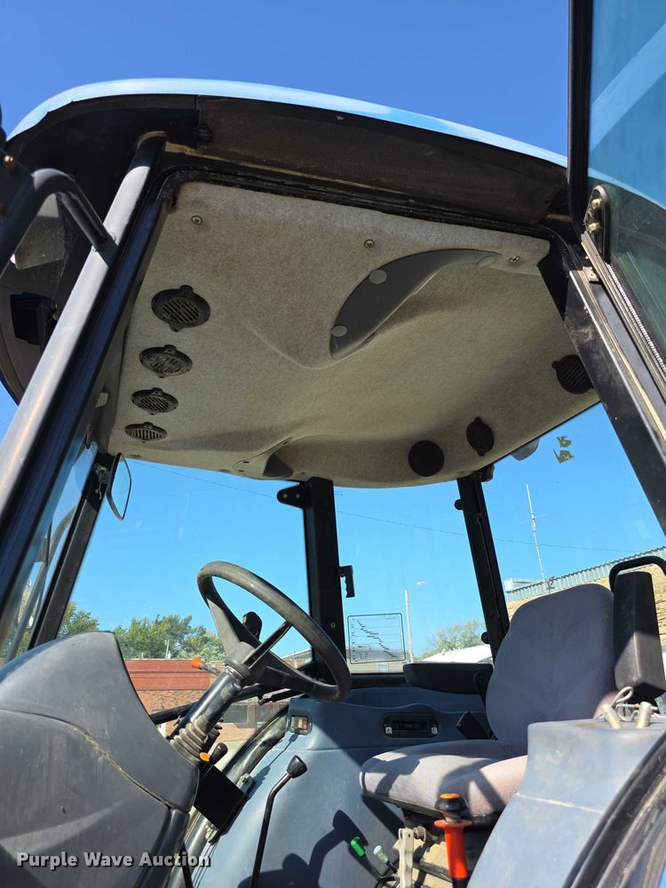 image for item FI0596 2007 New Holland TD95D MFWD tractor