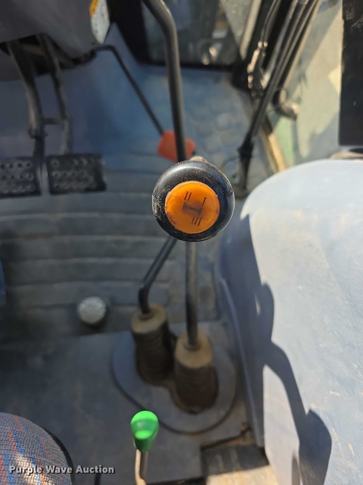 image for item FI0596 2007 New Holland TD95D MFWD tractor