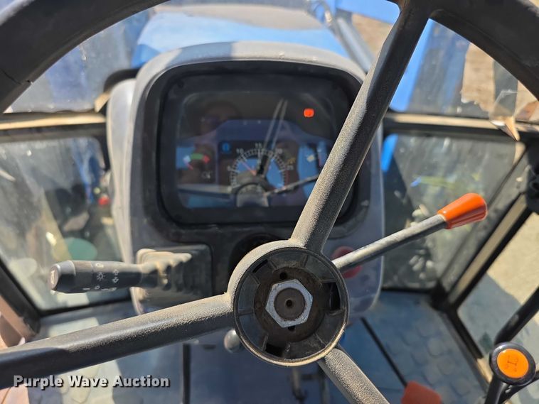 image for item FI0596 2007 New Holland TD95D MFWD tractor