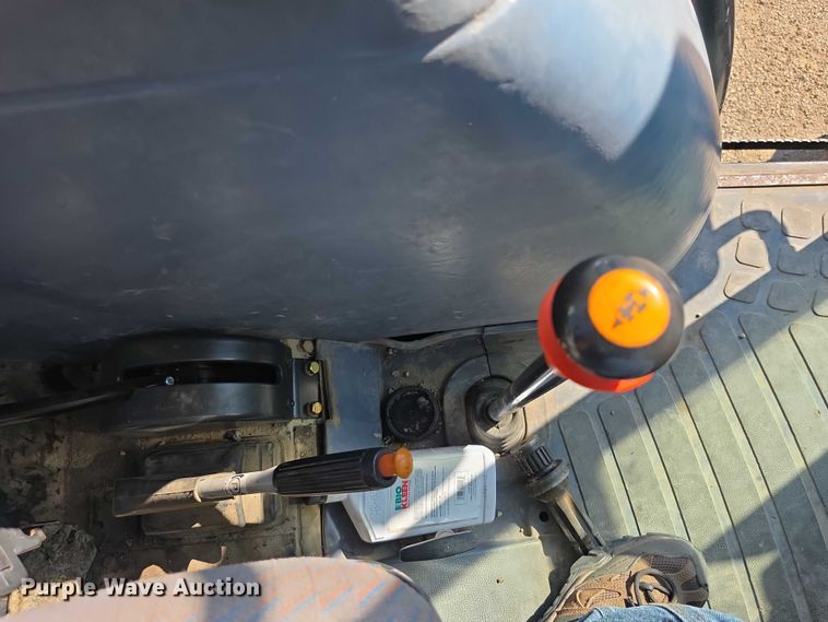 image for item FI0596 2007 New Holland TD95D MFWD tractor