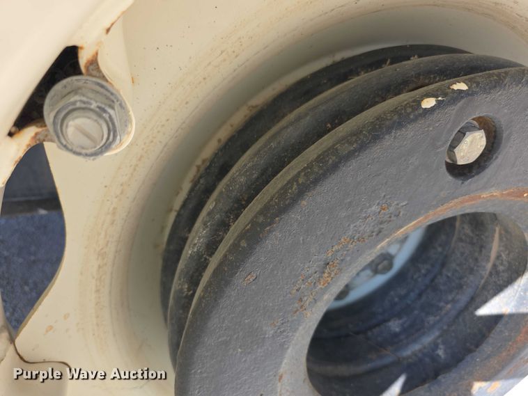 image for item FI0596 2007 New Holland TD95D MFWD tractor