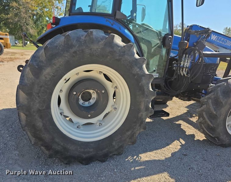 image for item FI0596 2007 New Holland TD95D MFWD tractor
