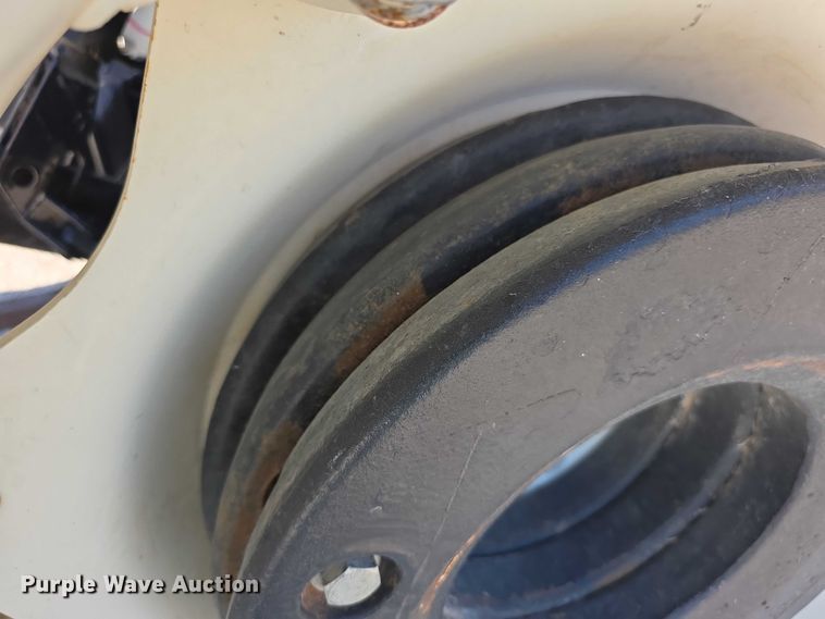 image for item FI0596 2007 New Holland TD95D MFWD tractor