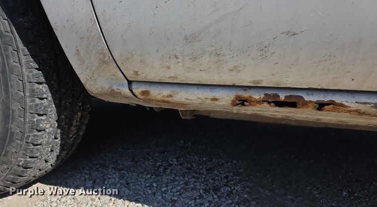 image for item FI0598 2006 Chevrolet flatbed pickup truck