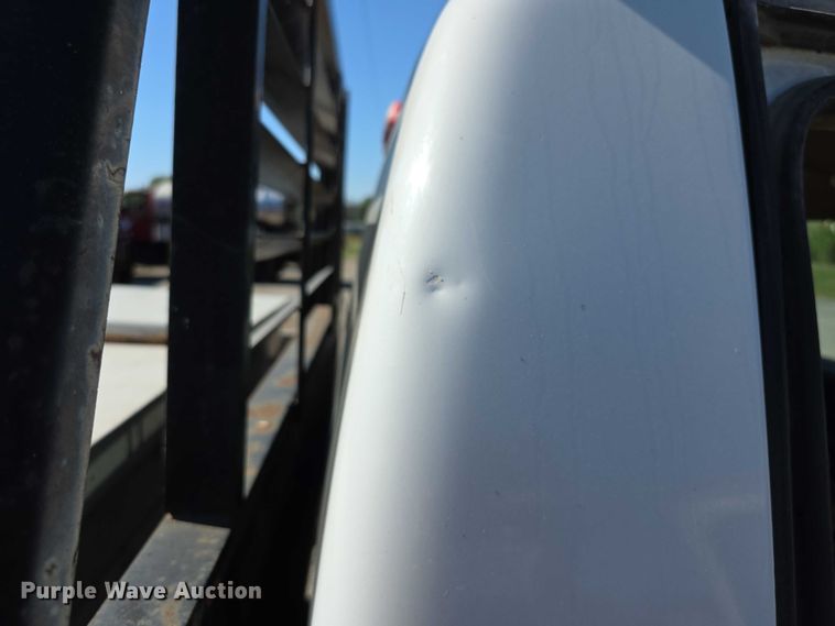 image for item FI0598 2006 Chevrolet flatbed pickup truck