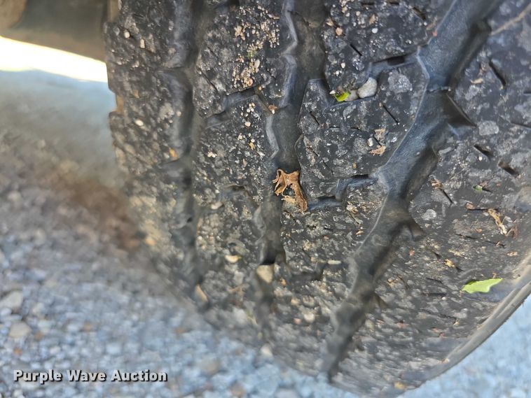 image for item FI0598 2006 Chevrolet flatbed pickup truck