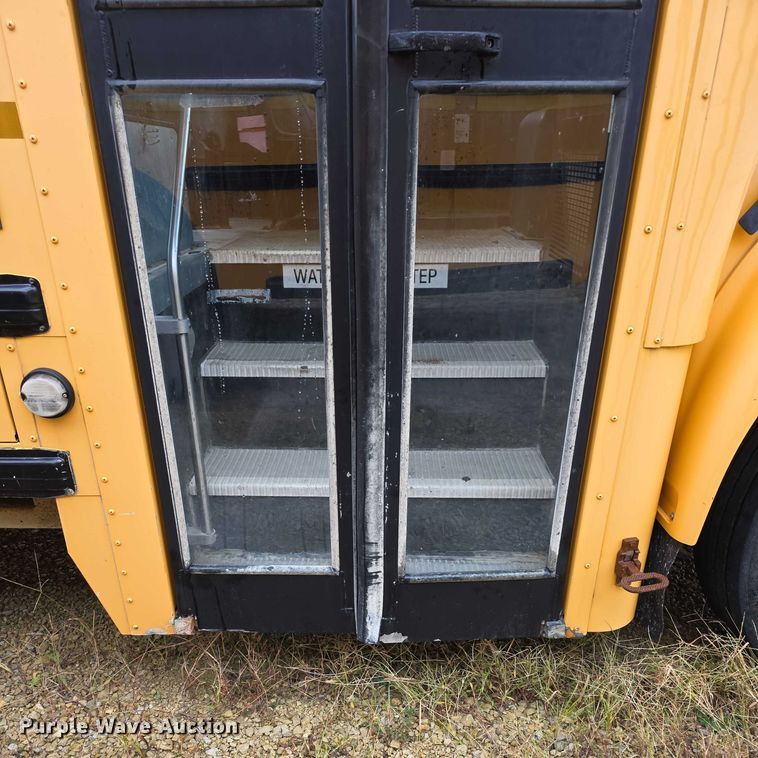 image for item FI0599 2006 IC CE300 school bus