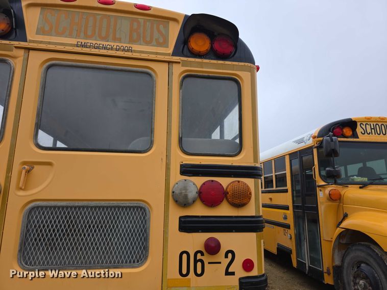 image for item FI0599 2006 IC CE300 school bus
