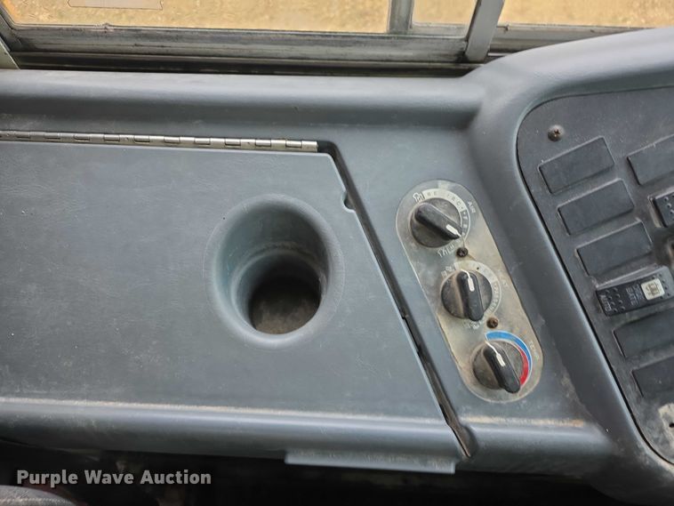 image for item FI0599 2006 IC CE300 school bus