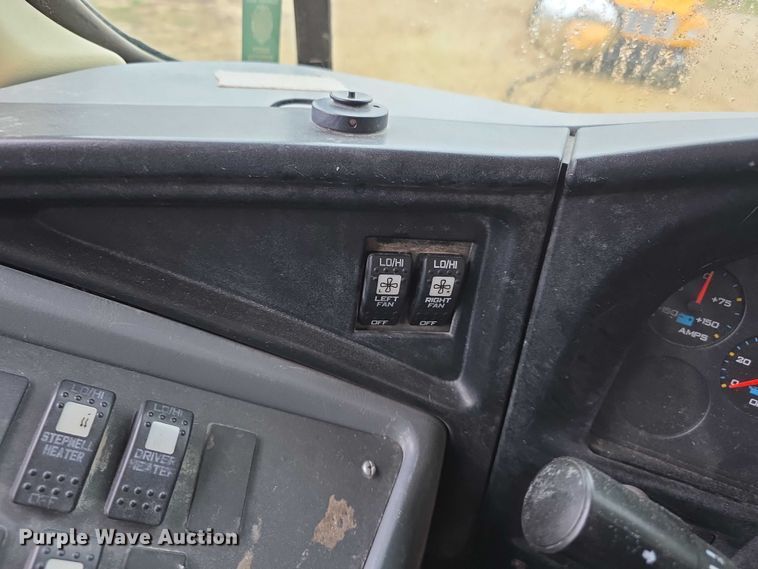 image for item FI0599 2006 IC CE300 school bus