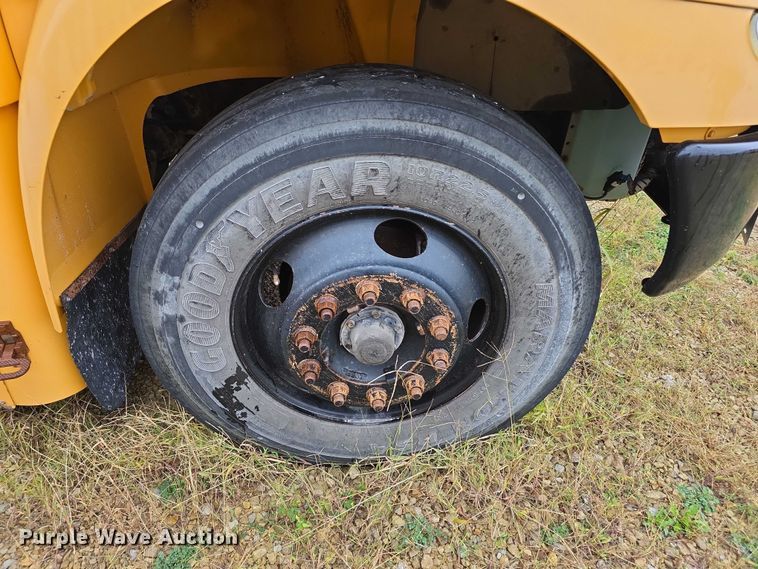 image for item FI0599 2006 IC CE300 school bus