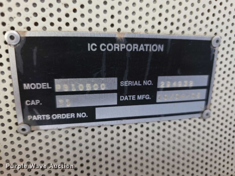 image for item FI0599 2006 IC CE300 school bus