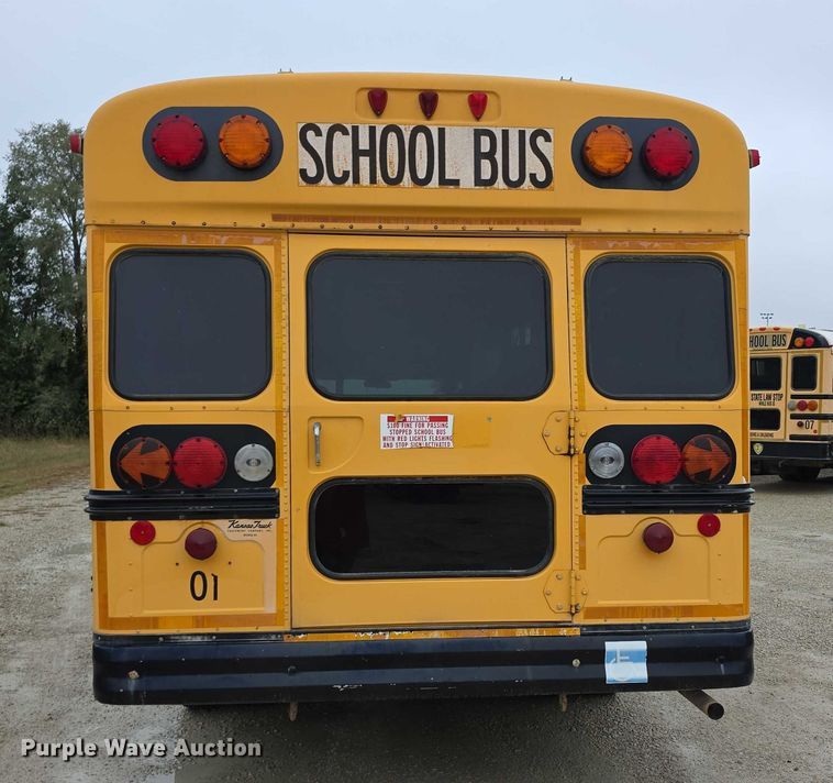 image for item FI0611 2002 Chevrolet Express G3500 school bus