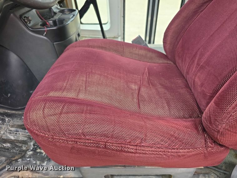 image for item FI0611 2002 Chevrolet Express G3500 school bus