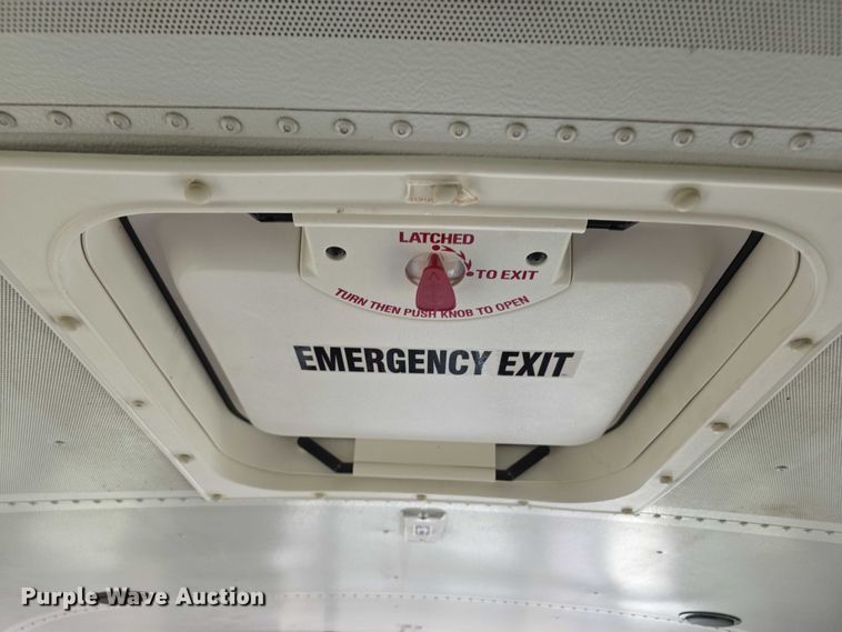 image for item FI0611 2002 Chevrolet Express G3500 school bus