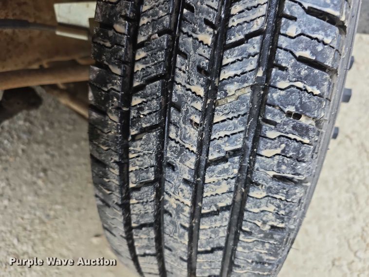 image for item FI0611 2002 Chevrolet Express G3500 school bus