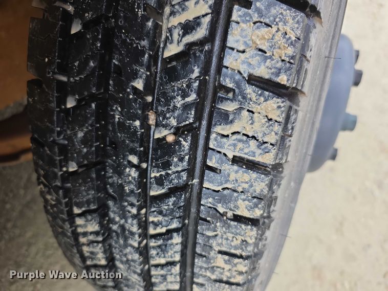 image for item FI0611 2002 Chevrolet Express G3500 school bus