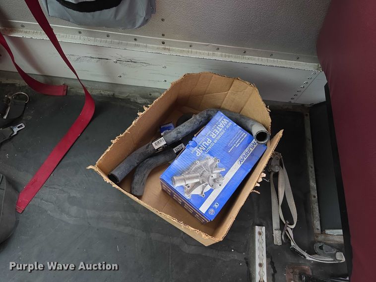 image for item FI0611 2002 Chevrolet Express G3500 school bus