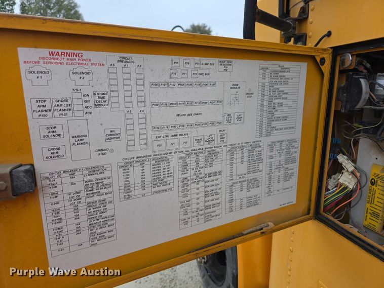 image for item FI0612 2003 International 3800 school bus