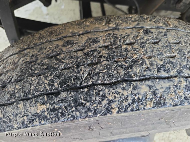 image for item FI0612 2003 International 3800 school bus