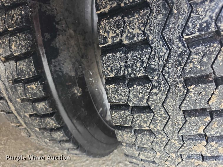 image for item FI0612 2003 International 3800 school bus