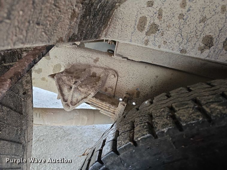 image for item FI0612 2003 International 3800 school bus