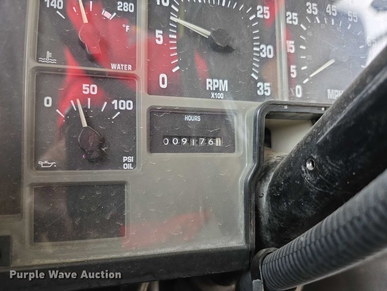 image for item FI0612 2003 International 3800 school bus