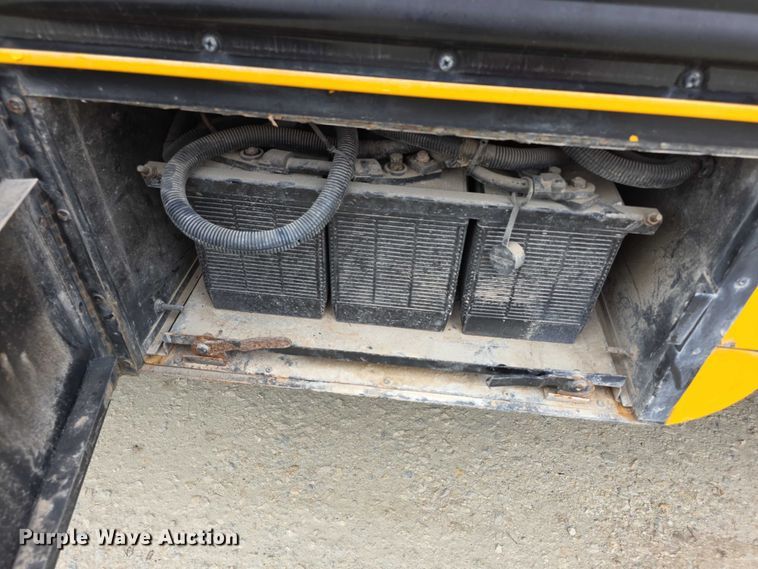 image for item FI0613 2003 Freightliner  FS65 school bus