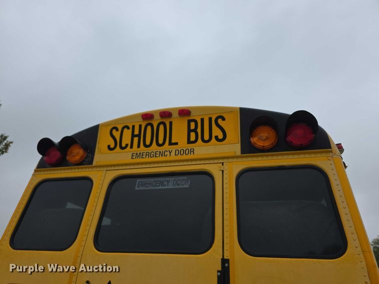 image for item FI0613 2003 Freightliner  FS65 school bus