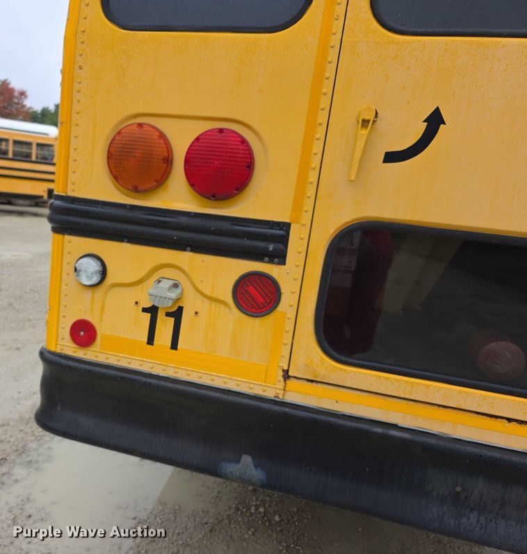 image for item FI0613 2003 Freightliner  FS65 school bus