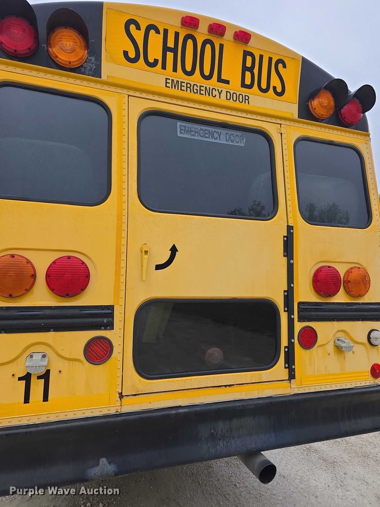 image for item FI0613 2003 Freightliner  FS65 school bus