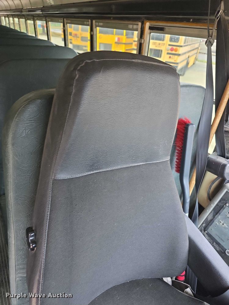 image for item FI0613 2003 Freightliner  FS65 school bus